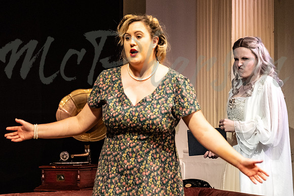 Blithe Spirit093