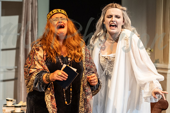 Blithe Spirit112