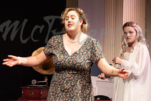 Blithe Spirit092